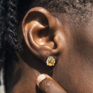 Pendientes de Diamantes Creados en Laboratorio Color Champán, Plata, Engaste de Cuatro Garras, Diseño Elegante, Color Fantasía, Certificado IGI, Lujo para Mujer - Product Image 1
