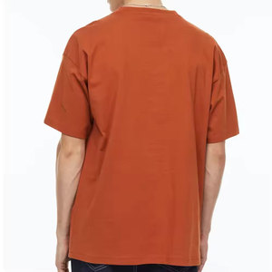 เสื้อยืดผู้ชายสีส้มลายการ์ตูนดับเบิ้ลมาร์ชเมลโลว์ แขนสั้น คอกลม ทรงปกติ ผ้าคอตตอนเจอร์ซีย์ สไตล์ลำลอง พิมพ์ลายด้านหน้า - Product Image 1