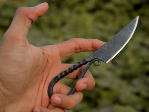 Drop Point Carbon Steel <b>Knife</b> With Twisted Handle For Woodworking 0.7mm Blade Thickness - Product Image 3