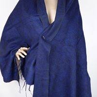 Écharpe longue rayée en acrylique solide pour femme, faite à la main au Népal, pour l'hiver et les températures froides, Asthamangal Gift & Craft, séchage rapide - Product Image 6