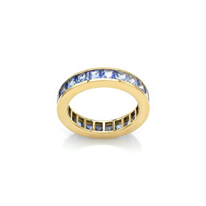 Bague Éternité Saphir Bleu Taille Carrée 4 CTW en Or Jaune 14 carats avec Sertissage Canal, Expédition Rapide, Taille US-7 – Meilleure Vente - Product Image 3