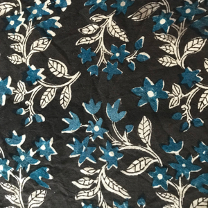 CHHAAPE Tela de Algodón Estampada a Mano para Mujer, Diseño Floral Azul Índigo sobre Base Negra - Product Image 1
