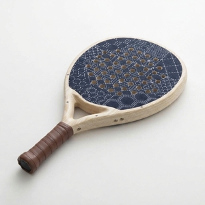 Raquette de padel légère en fibre de carbone et graphite, noyau EVA, cadre durable, surface texturée, poignée ergonomique, puissance et contrôle équilibrés - Product Image 2