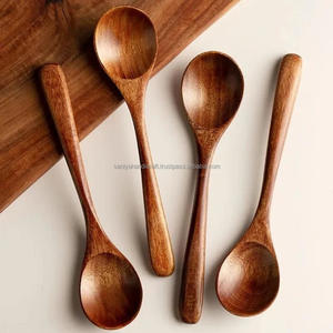 Cuillère de mariage en bois d'acacia de haute qualité, couleur bois naturel, qualité alimentaire, moderne, luxueuse, 8 pouces pour les mariages - Product Image 3