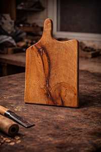 Planche à découper en bois d'acacia de qualité supérieure, artisanale, durable et élégante, avec poignée, idéale pour les charcuteries - Product Image 5