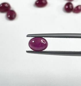 พลอยทับทิมแอฟริกันทรงกลมสีแดงอมชมพู คุณภาพระดับพาณิชย์ ผ่านกระบวนการอบความร้อนตามธรรมชาติ สำหรับทำเครื่องประดับ - Product Image 3