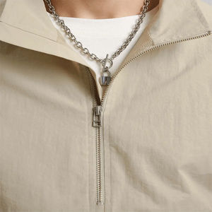 Conjuntos de pantalones cortos cómodos de nailon de alta calidad, conjunto corto de nailon reflectante para hombre, ropa para correr de secado rápido - Product Image 3