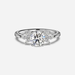 Anillo de Compromiso con Diamante Cultivado en Laboratorio de Corte Redondo de 3.5CT, Piedras Laterales Florales Marquise, Oro de 14K y 18K, Fabricante Mayorista OEM ODM - Product Image 1