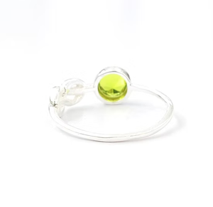 Elegant 1.6 Grams Oval Cut <b>Peridot</b> Gemstone Designer Band <b>Ring</b> Crafted Sterling Silver Everyday Wear Jewelry Accessory - Product Image 2