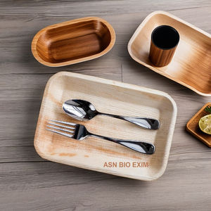 Assiettes jetables en bambou biodégradable et feuille de palmier petits plats de fête carrés pour dessert apéritif ingrédients compostables - Product Image 1