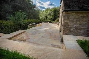 Pierre de parement Grocon Camel Dust Sandstone – Pierre naturelle pour piscines et jardins avec bord arrondi/découpé pour murs extérieurs - Product Image 4