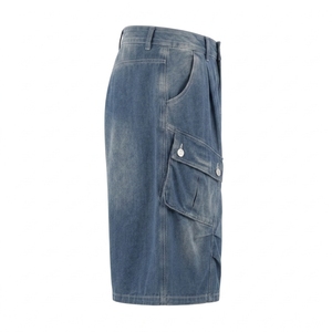 Shorts en jean unisexe OEM, coupe ample et décontractée, tissu délavé, style vintage streetwear, ourlet brut, taille mi-haute, poches amples, 100% denim - Product Image 4