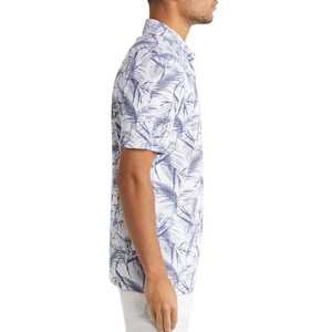 Camiseta Polo Floral de Verano para Hombre, Moderna y Cómoda, de Manga Corta, Blanca con Estampado Botánico Azul en Toda la Superficie - Product Image 4