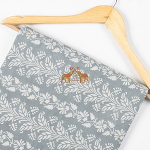 Tela Kashish de Algodón Suave con Estampado Floral, Diseño Floral Ideal para Ropa Infantil, Confección de Vestidos y Proyectos de Manualidades - Product Image 5