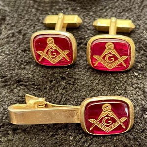 คลิปหนีบเนคไท Freemason Stratton London วินเทจ โลหะสีทอง คุณภาพสูง ปรับแต่งได้ พร้อมเข็มกลัดรูปจอบชาวเมสัน ของใหม่ - Product Image 4