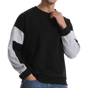 Sudadera con Capucha Negra Unisex con Mangas Raglán Grises, Corte Regular, 100% Algodón, Impresión Digital, Ropa de Otoño - Product Image 2