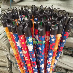 Manche de balai en bois enduit de PVC de 120 cm pour usage domestique, manche de balai court en plastique, tête de balai en PVC coloré, pelle à poussière durable – Vente en gros - Product Image 2