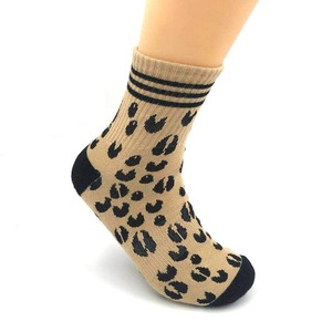 Chaussettes personnalisées en nylon et élasthanne écologiques pour hommes et femmes, douces, confortables, respirantes, élégantes, à motifs écossais/unis/jacquard, pour le sport d'automne - Product Image 4