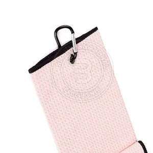 Serviette de golf élégante au design minimaliste pour les golfeurs, les sportifs et les vendeurs en ligne (en forme de chaussette) - Product Image 5