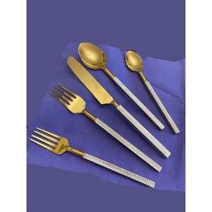 Juego de cubiertos plateados de acero inoxidable con diseño moderno Juego de cubiertos de restaurante de hotel de lujo decorativo de alta calidad - Product Image 6