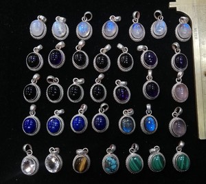 Pendentifs breloques ethniques légers en forme de cœur en corail plaqué argent pour fêtes - Product Image 1