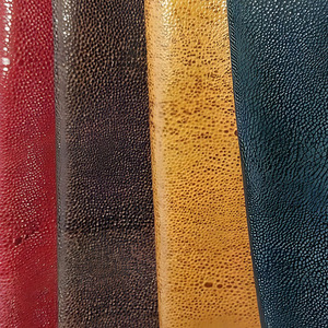 Matériau texturé en similicuir imprimé à effet croisé exceptionnel de qualité supérieure pour la fabrication de sacs à main, ceintures, chaussures et projets artistiques DIY de luxe - Product Image 2