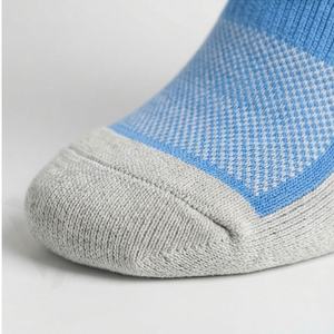 Calcetines de Compresión de Viscosa de Bambú para Correr, Deportivos, Acolchados, Transpirables, Duraderos, de Alto Rendimiento, Color Personalizado, Ajuste Cómodo, en Pares - Product Image 6