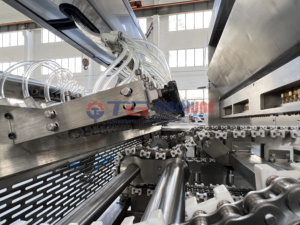 Machine automatique de fabrication de bonbons gélifiés à la vitamine, déposeuse de bonbons mous - Product Image 5