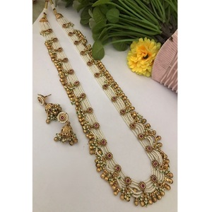 Ensemble collier long et boucles d'oreilles en laiton plaqué or avec moissanite aspect Polki, élégant, pour femme, idéal pour mariage, fête ou cadeau - Product Image 1