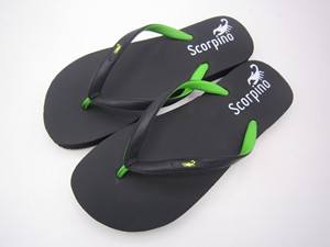 Pantuflas de Invierno Scorpino para Exteriores, Negras y Amarillas, de Goma Natural Antideslizante, Impermeables, Ligeras, Chanclas de Verano con Punta Abierta - Product Image 1