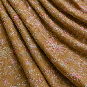 Tissu de Georgette de Luxe Brodé Style Africain pour Robes, Vêtements et Tenues de Mode - Product Image 6