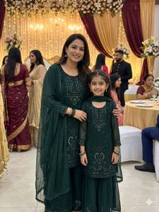 Conjunto de Vestido Tradicional Indio para Mujer, Verde, Bordado, de Georgette, para Boda, Estilo Étnico, Corte Regular, Largo Midi, para Todas las Temporadas - Product Image 1
