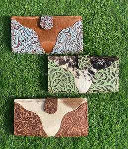 Carteras de piel auténtica de vaca talladas de alta calidad hechas a mano para regalo, carteras plegables de piel auténtica para mujer, embragues de moda hechos a mano - Product Image 5