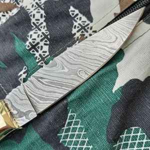 Couteaux de chasse à lame fixe pour le travail du bétail en extérieur, le camping et les tâches de survie, avec une lame tranchante et une poignée ergonomique. - Product Image 4