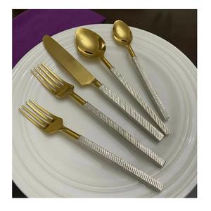 Cubiertos Metálicos Hechos a Mano de Alta Calidad con Estilo Clásico para Catering de Bodas y Suministros de Restaurantes Sostenibles - Product Image 2