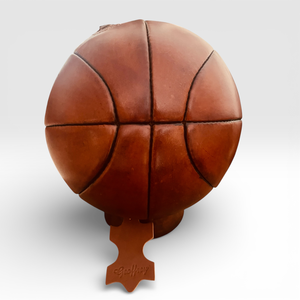 Balón de Baloncesto Antiguo de los Años 1900 con Patina, % Cuero Vacuno y Madera Restaurada Encerada, Talla 5, Decoración Deportiva - Product Image 3