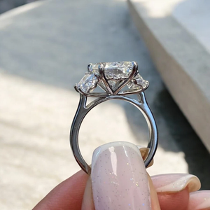 Bague de fiançailles vintage Tishya Diamond 4,16 ct, diamant de laboratoire IGI, taille radiant, or blanc 14 carats, plaqué or, couleur D - Product Image 3