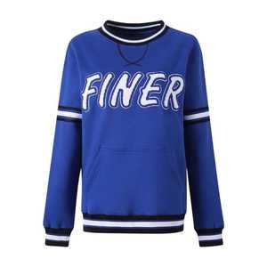 Sweat-shirt à col rond Zeta Phi Beta, broderie en chenille, vêtements de sororité grecque, pull en coton premium unisexe - Product Image 1
