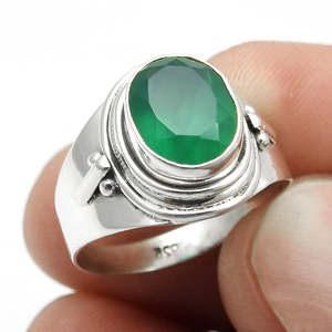 Anillo de Plata de Ley 925 de Estilo Bohemio, Vintage y Antiguo, con Corte Ovalado de Ónix Verde, Joyería Boho a Precio de Mayoreo - Product Image 2