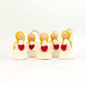 Adorno de Hada de Fieltro de Lana Hecho a Mano, Muñeca Ángel con Corazón, Hada Waldorf Colgante para Decoración de Árbol de Navidad, Venta al por Mayor - Product Image 4