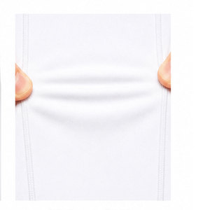 Pantalones de compresión deportivos con costuras reforzadas, tela elástica y zonas de compresión estratégicas para un entrenamiento fiable. - Product Image 6