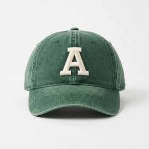 Casquette de baseball en coton vert avec lettre A brodée en blanc sur le panneau avant, 6 panneaux, réglable, unisexe, style décontracté, look vintage - Product Image 1