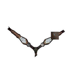 Ensemble de têtière à une oreille et de collier de poitrine Western Horse en cuir brun foncé, orné à la main et clouté de cristaux, pour équipement de rodéo - Product Image 3