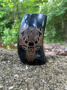 Taza de Cuerno de Búfalo Natural Rústica Tradicional Hecha a Mano, Taza para Beber Agua, Decoración Rústica para Bar, Cocina o Mesa, Vajilla Decorativa a Bajo Precio - Product Image 1