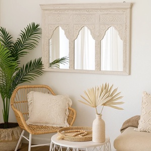 Miroir mural multi-panneaux de luxe pour maisons contemporaines, design artistique de fenêtre avec une présence élégante et remarquable - Product Image 1