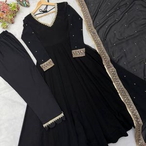 Robe de soirée en georgette brodée de sequins avec pantalon et dupatta pour femme |   Tenue de soirée et de mariage entièrement cousue, coupe évasée - Product Image 1