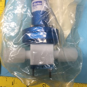 Régulateur de pression AMAT 3800-01237 0-60 PSIG 1/4" - Équipements et pièces semi-conductrices de renommée mondiale à la fois fiables et durables - Product Image 3