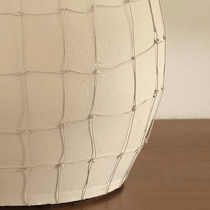 Jarrón Grande de Terracota Color Blanco Hueso Hecho a Mano por Leianna, 11.5x11.5x15.5 Pulgadas, Diseño Contemporáneo con Estructura de Alambre, Jarrón de Cerámica y Porcelana - Product Image 2