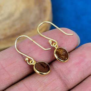 Boucles d'oreilles pendantes en pierre précieuse de grenat rouge naturel de forme ronde, plaquées or 18 carats sur finition argent sterling 925 - Product Image 4