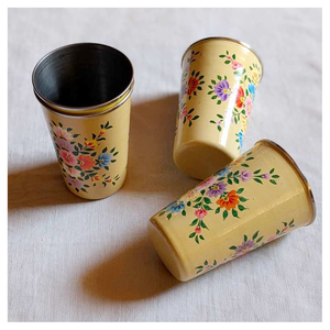 Vaso Elegante de Acero Inoxidable Pintado a Mano con Diseño Europeo, Decorativo y Hecho a Mano - Product Image 1